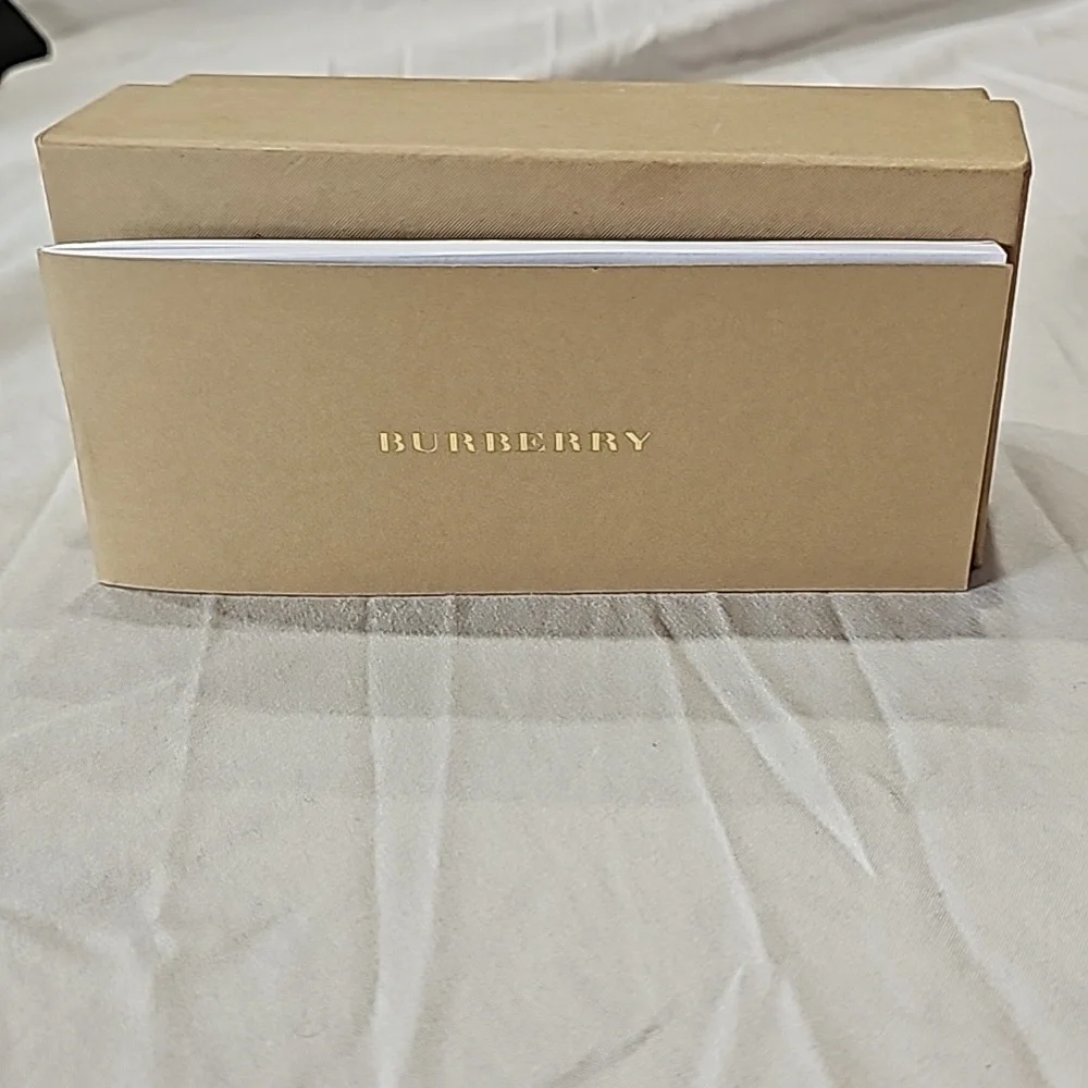 Box - Picture 2 of 3